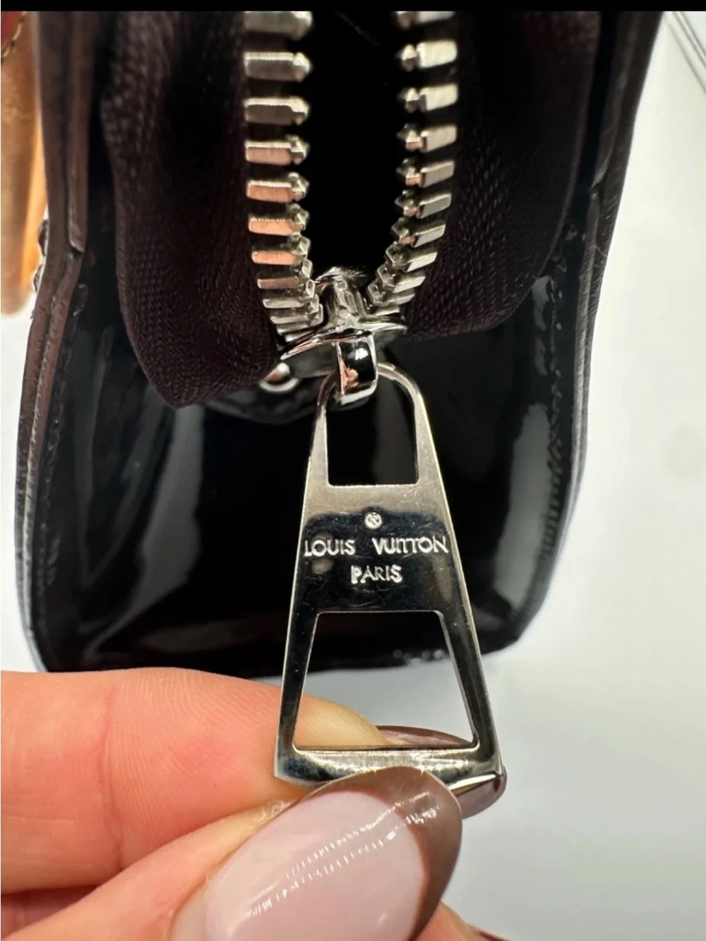 Louis Vuitton Vernis Neo Triangle Amarante Patent Leather Bag